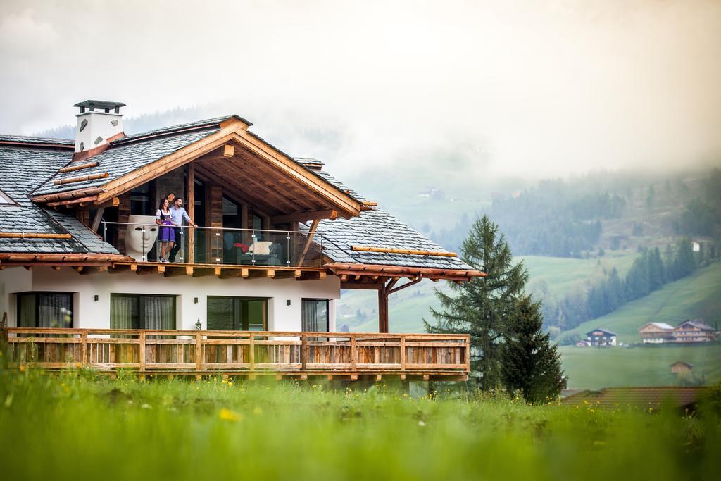 Chalet Stefan - Apartments La Villa  Eksteriør bilde