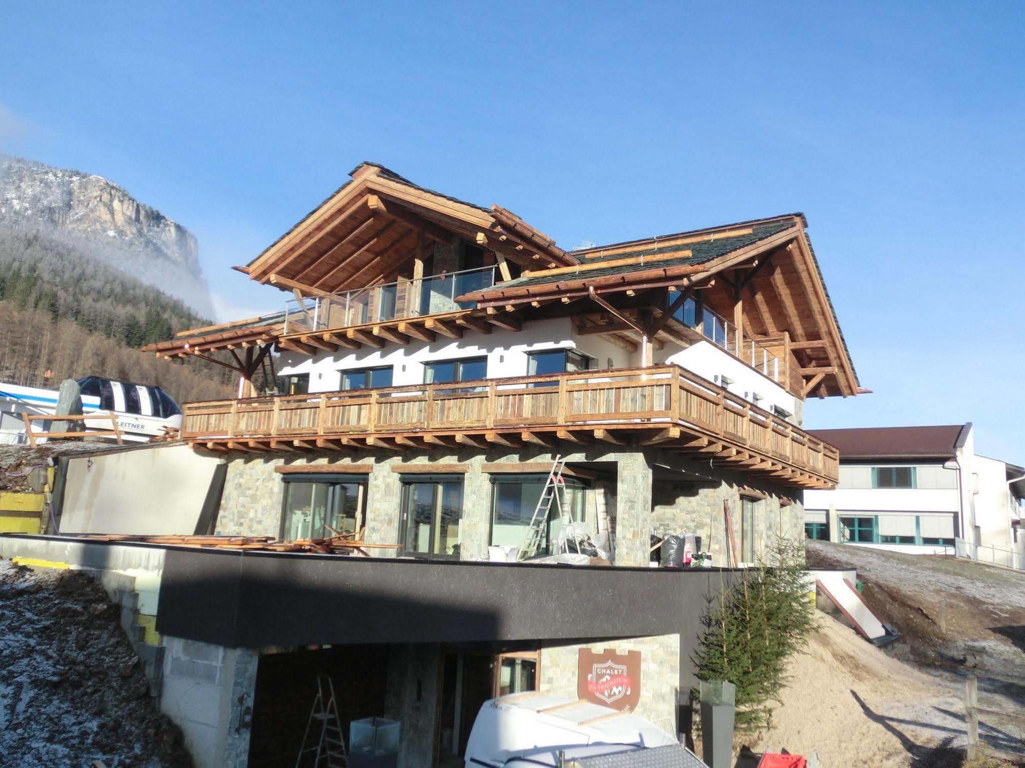 Chalet Stefan - Apartments La Villa  Eksteriør bilde