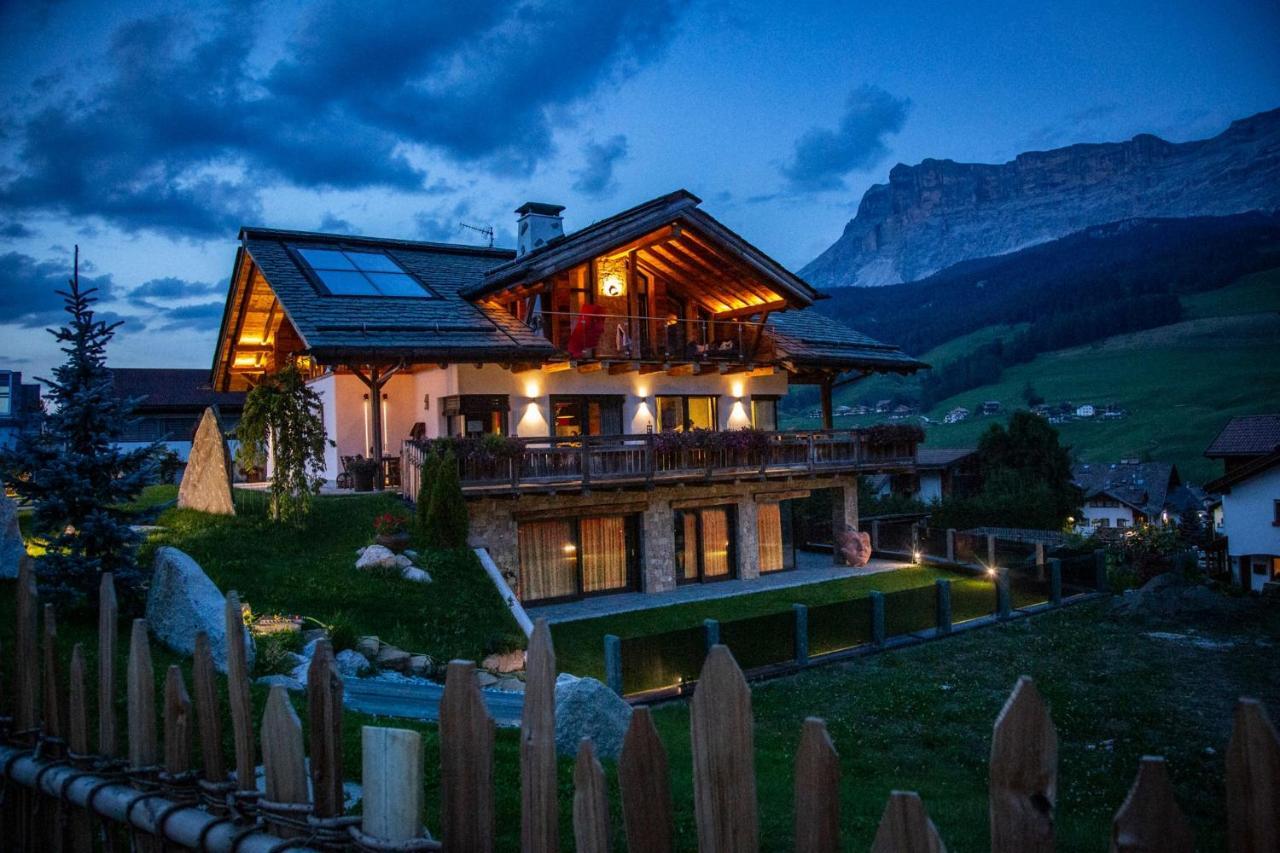 Chalet Stefan - Apartments La Villa  Eksteriør bilde